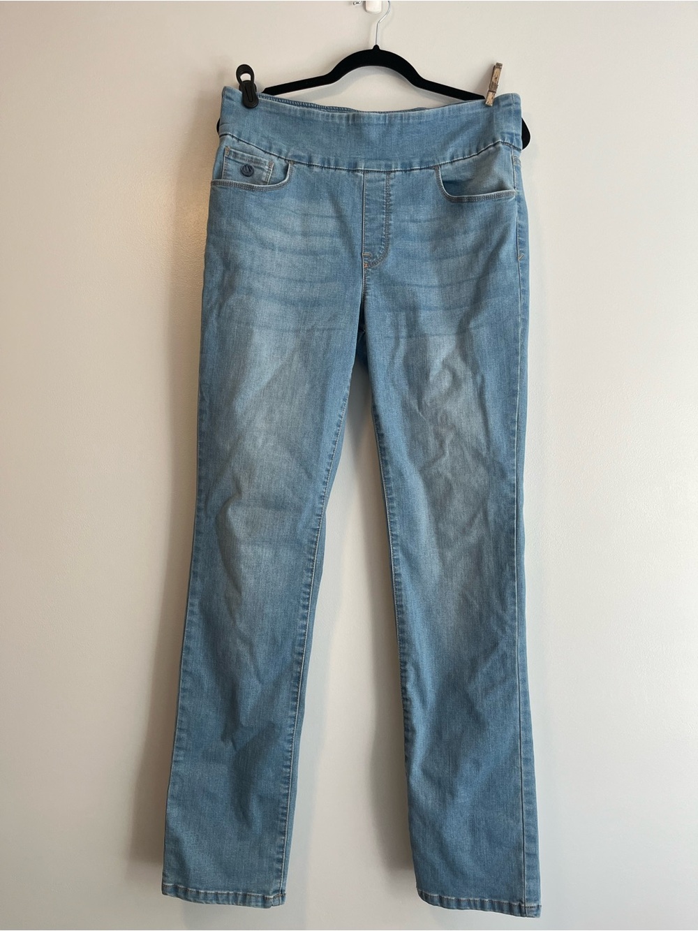 Gloria Vanderbilt Light Blue Straight Leg Jeans